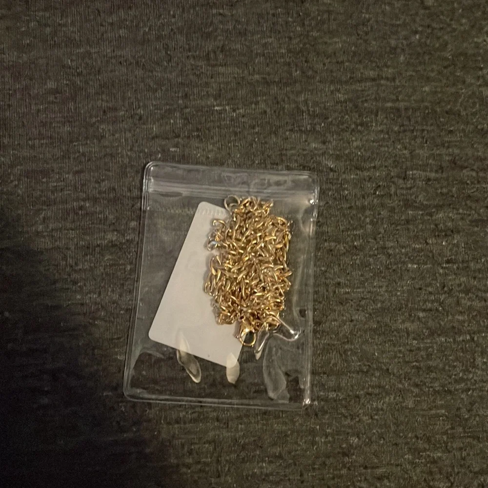 Gold Chain - Picture 3 of 3